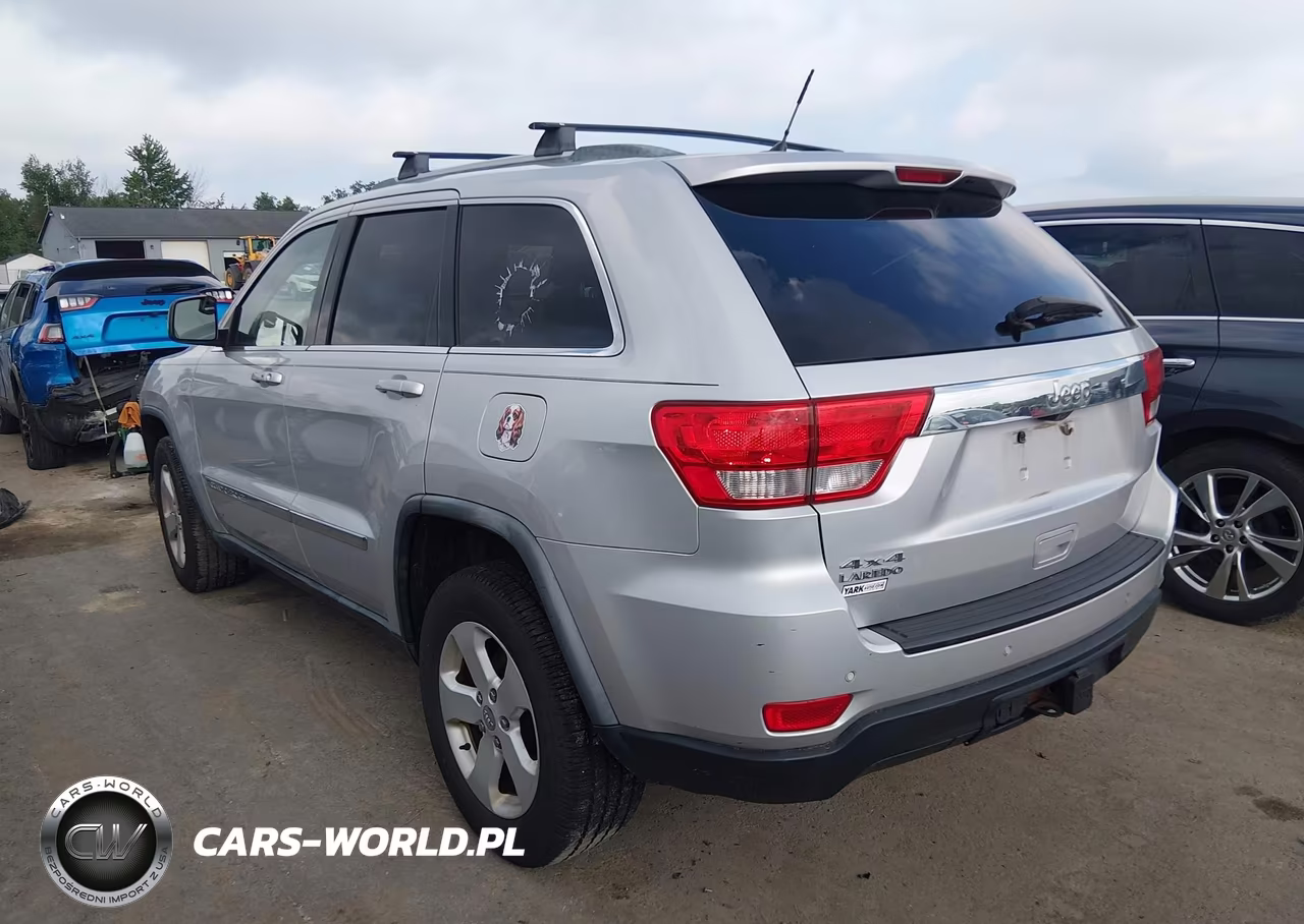 2011 Jeep Grand Cherokee Laredo VIN:1J4RR4GG7BC738784 - 3
