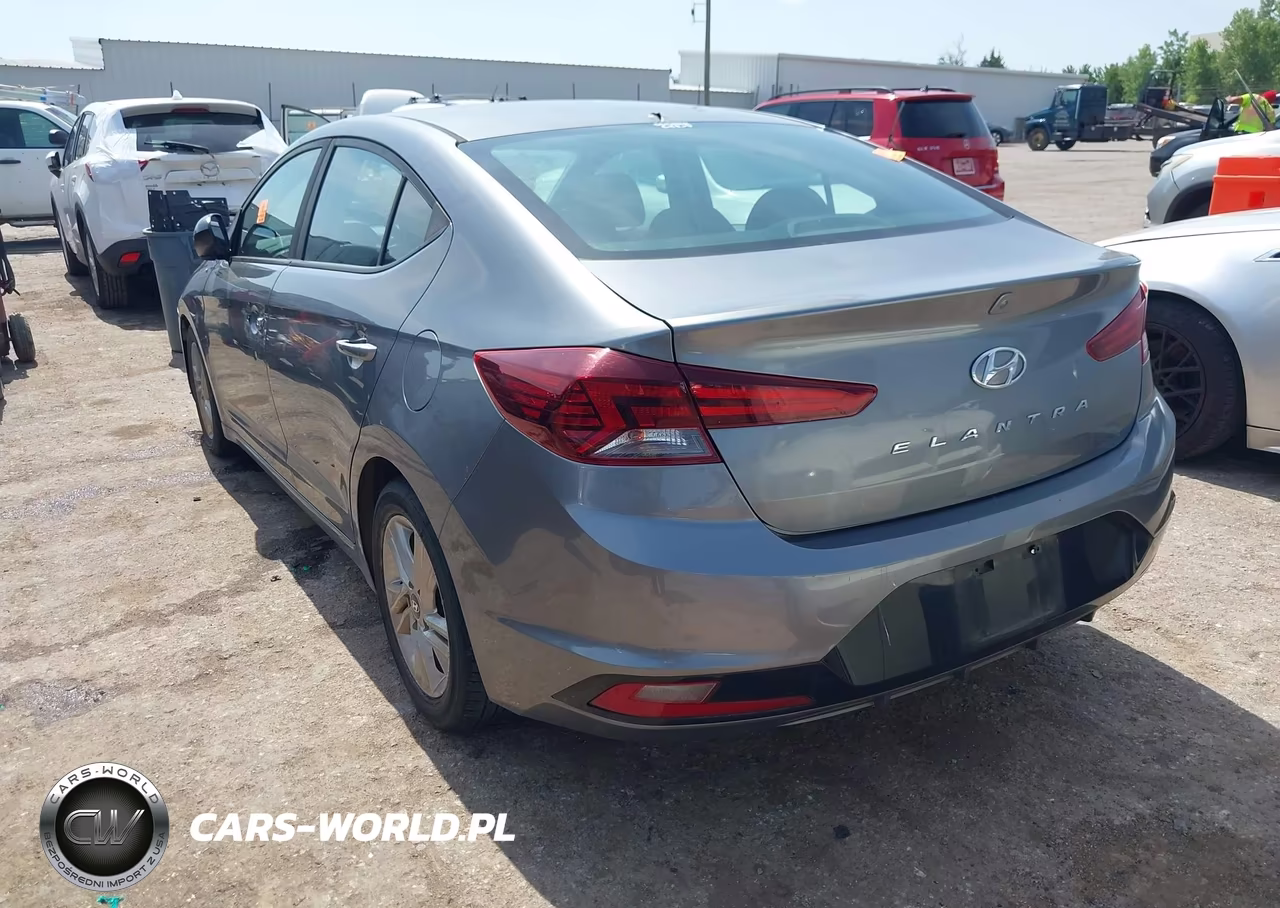 2019 Hyundai Elantra Sel VIN:5NPD84LF7KH458044 - 3