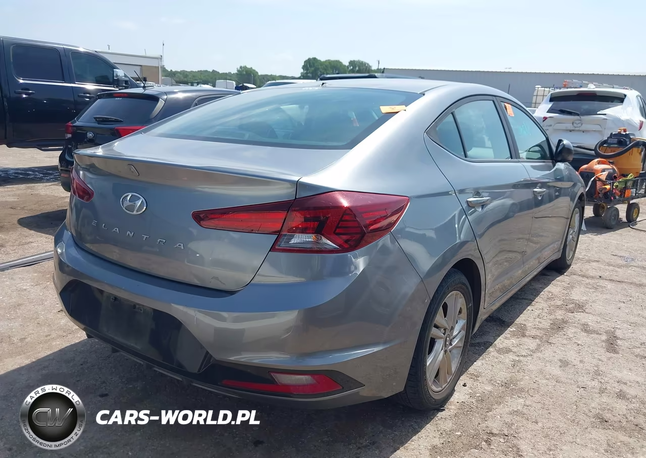 2019 Hyundai Elantra Sel VIN:5NPD84LF7KH458044 - 4