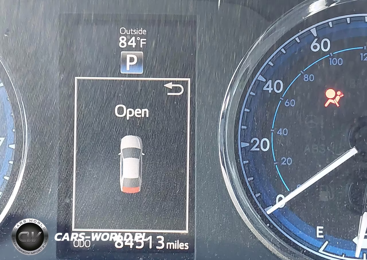 2018 Toyota Corolla Se VIN:5YFBURHE8JP751923 - 15