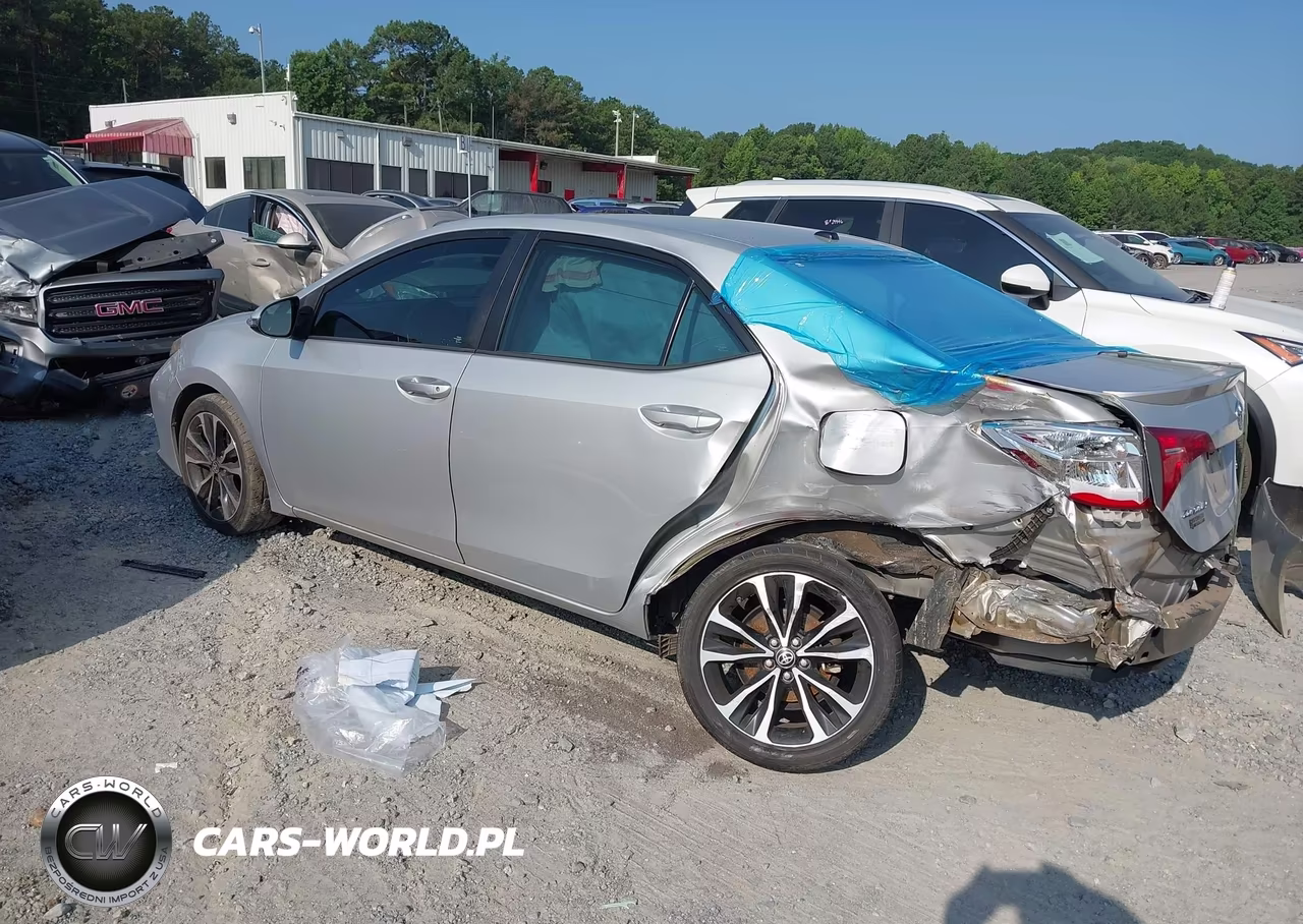 2018 Toyota Corolla Se VIN:5YFBURHE8JP751923 - 3