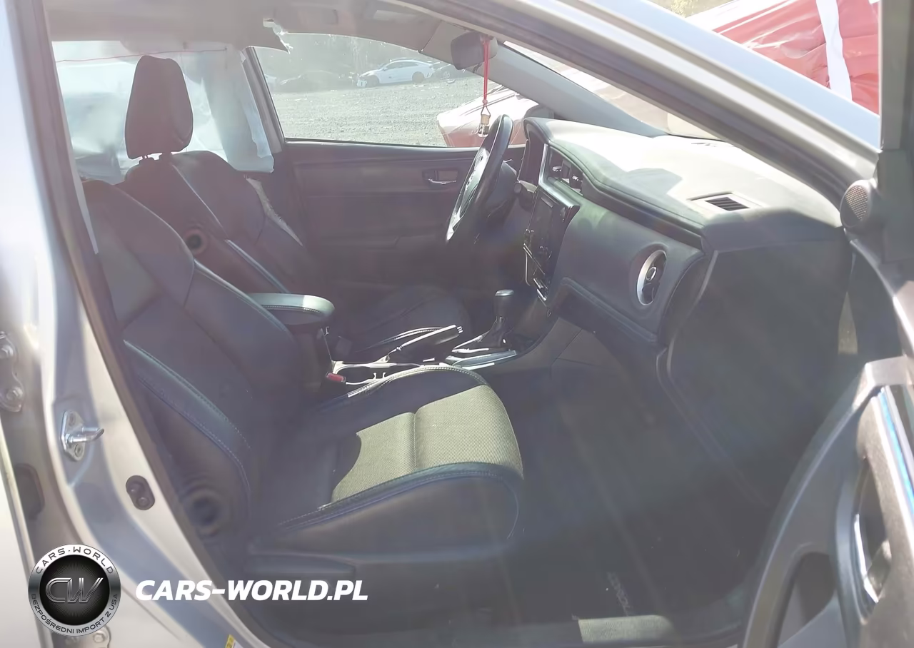 2018 Toyota Corolla Se VIN:5YFBURHE8JP751923 - 5