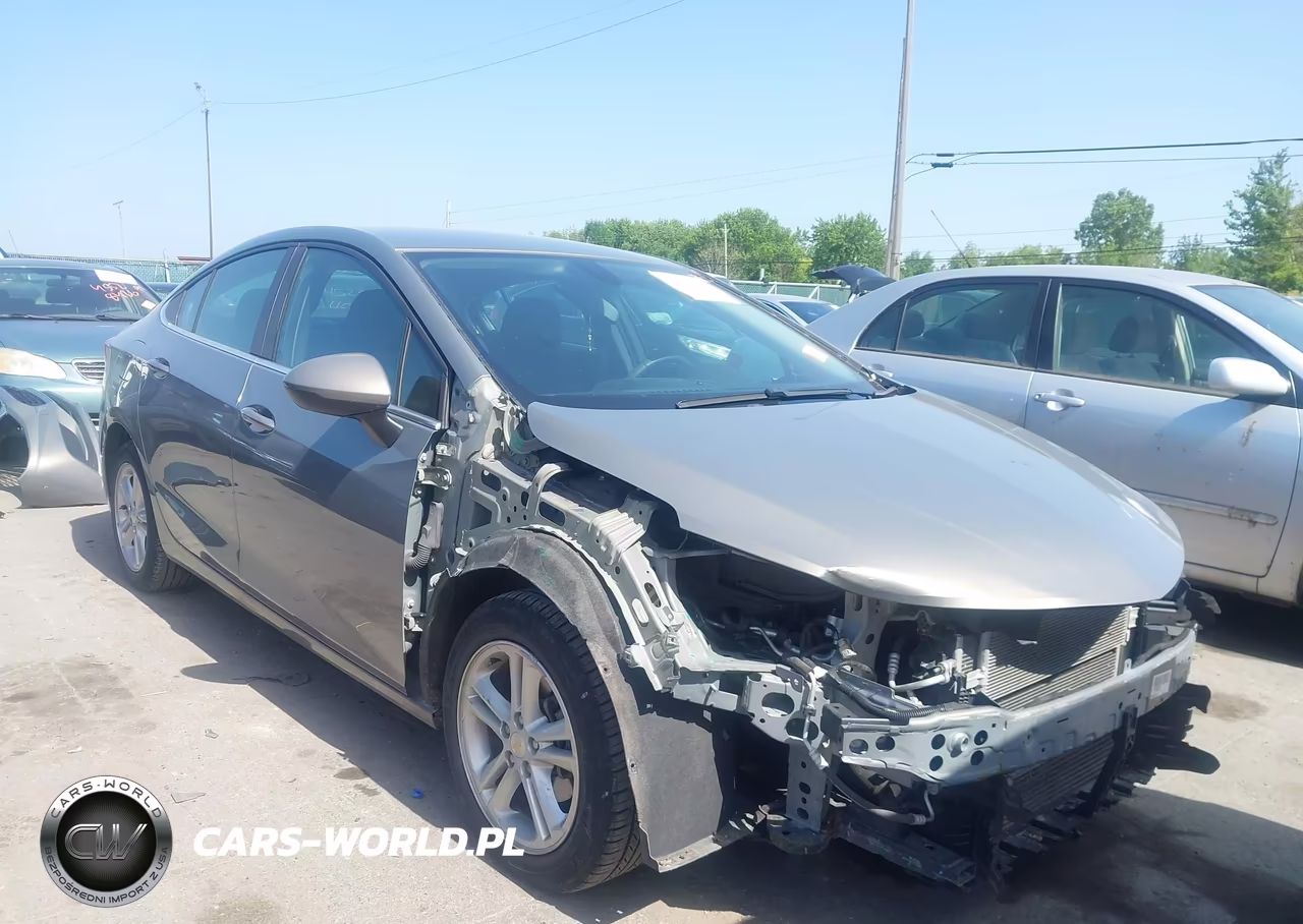 2017 Chevrolet Cruze Lt Auto – zdjęcie 1 z 17