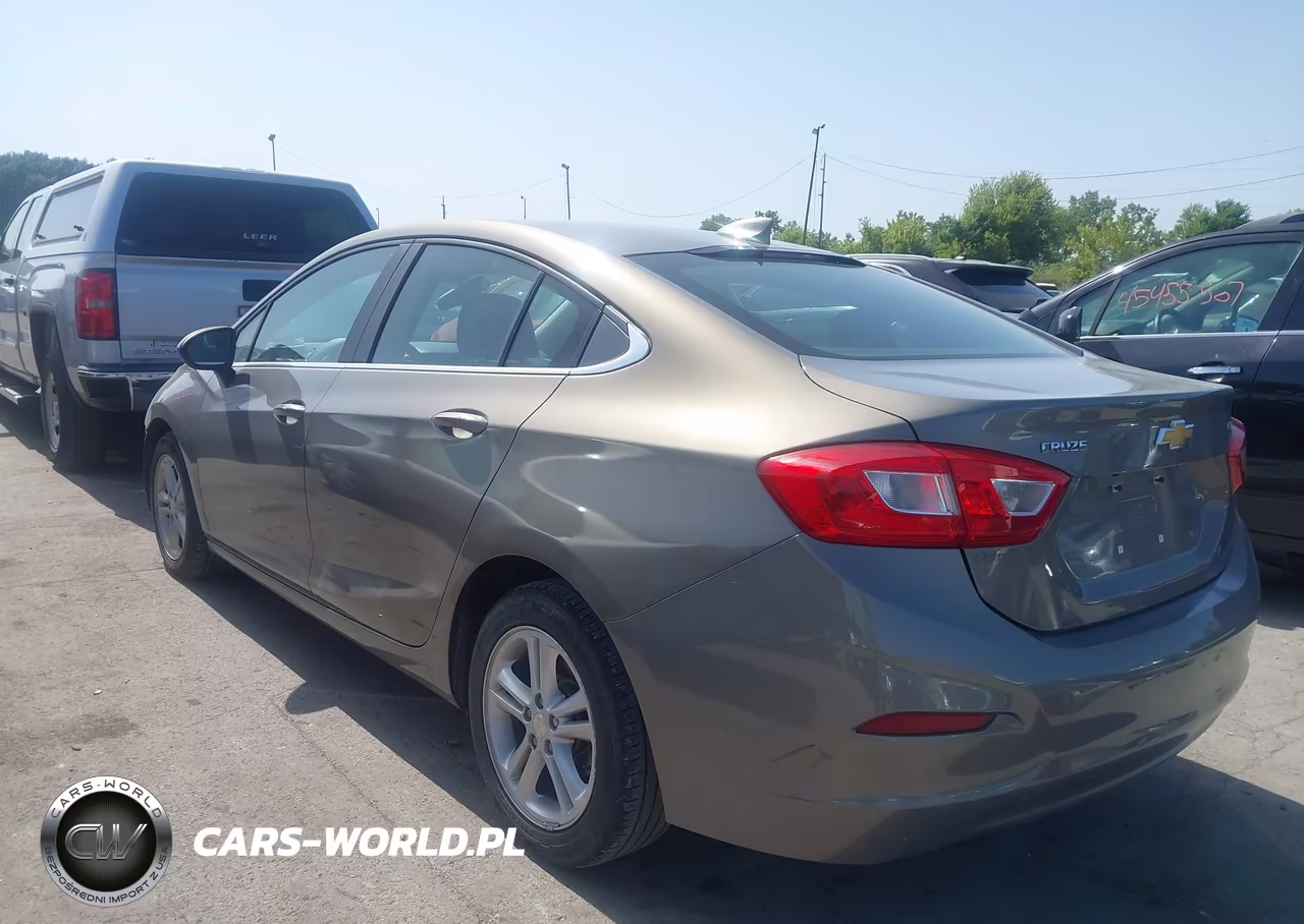 2017 Chevrolet Cruze Lt Auto VIN:1G1BE5SM5H7179445 - 3