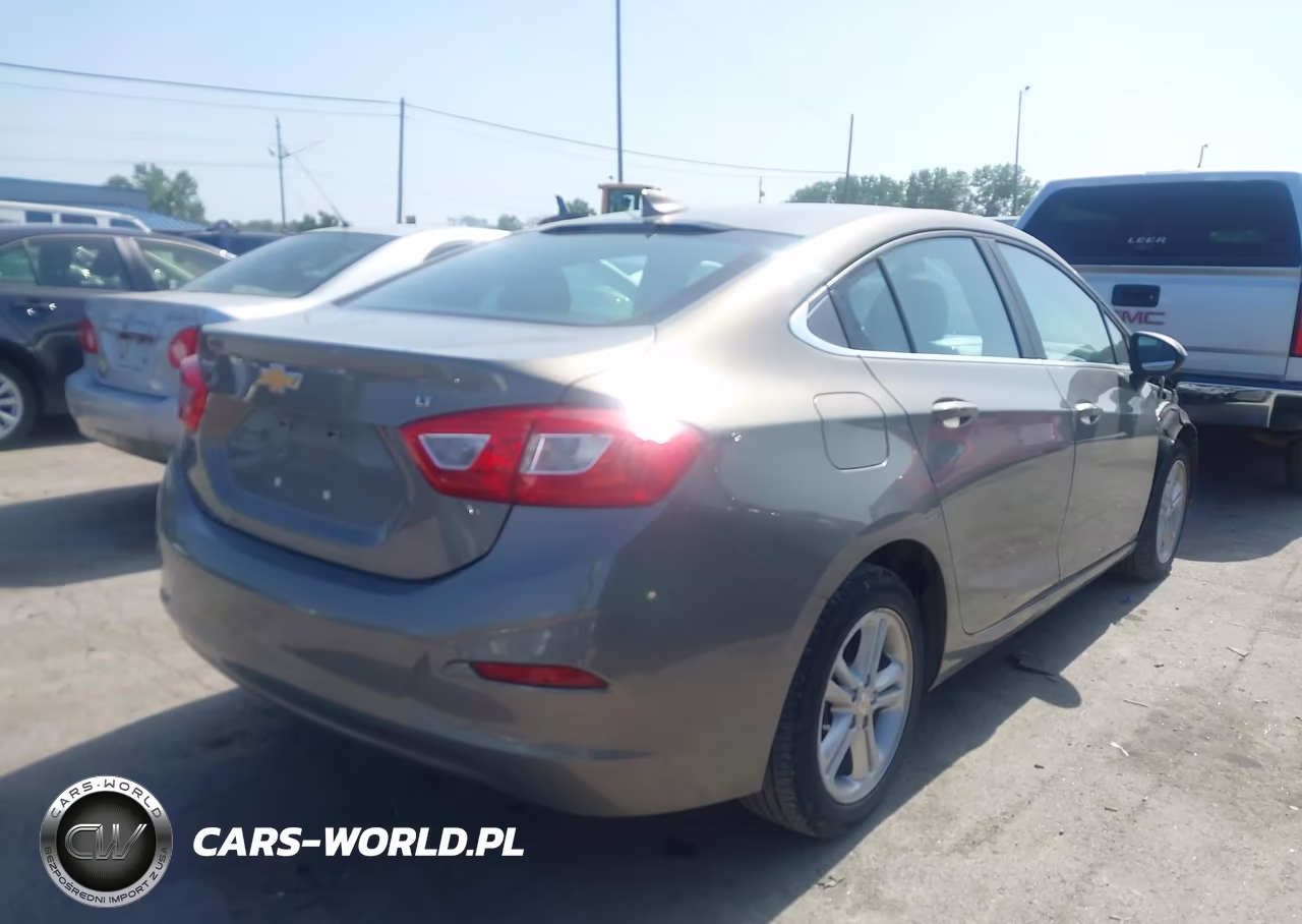 2017 Chevrolet Cruze Lt Auto VIN:1G1BE5SM5H7179445 - 4