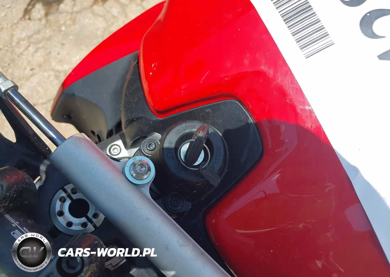 2023 Ducati Streetfighter V2 VIN:ZDMFAKYW7PB005680 - 11