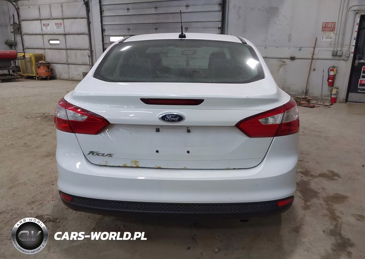 2013 Ford Focus S VIN:1FADP3E27DL275819 - 16