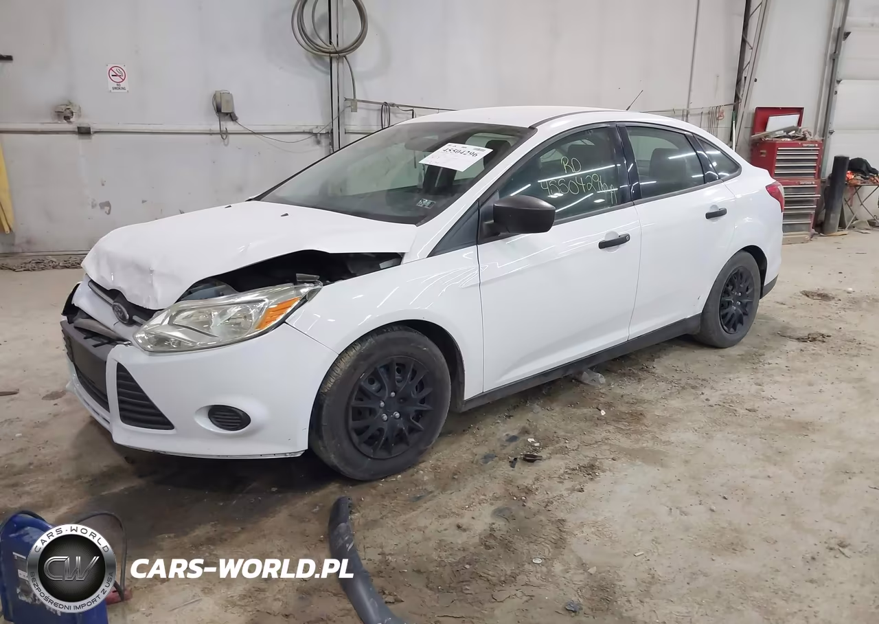 2013 Ford Focus S VIN:1FADP3E27DL275819 - 2