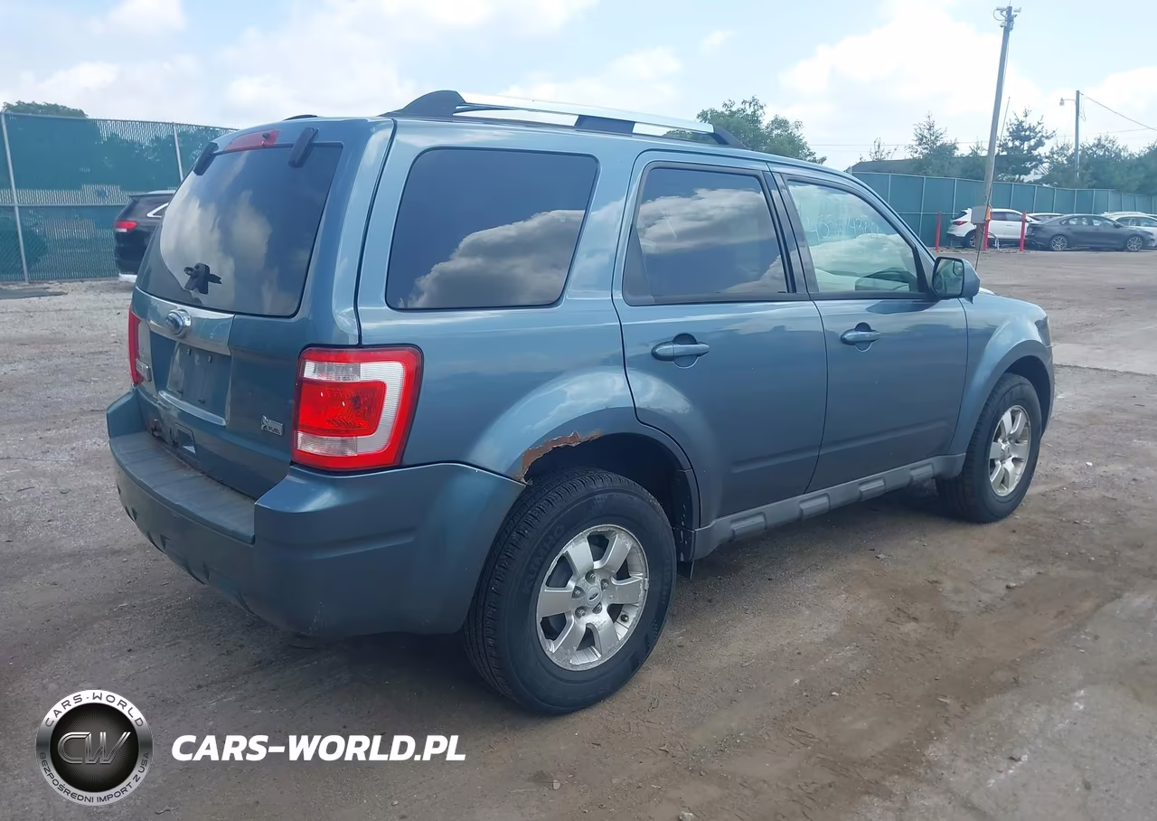 2010 Ford Escape Limited VIN:1FMCU9EGXAKB10566 - 4