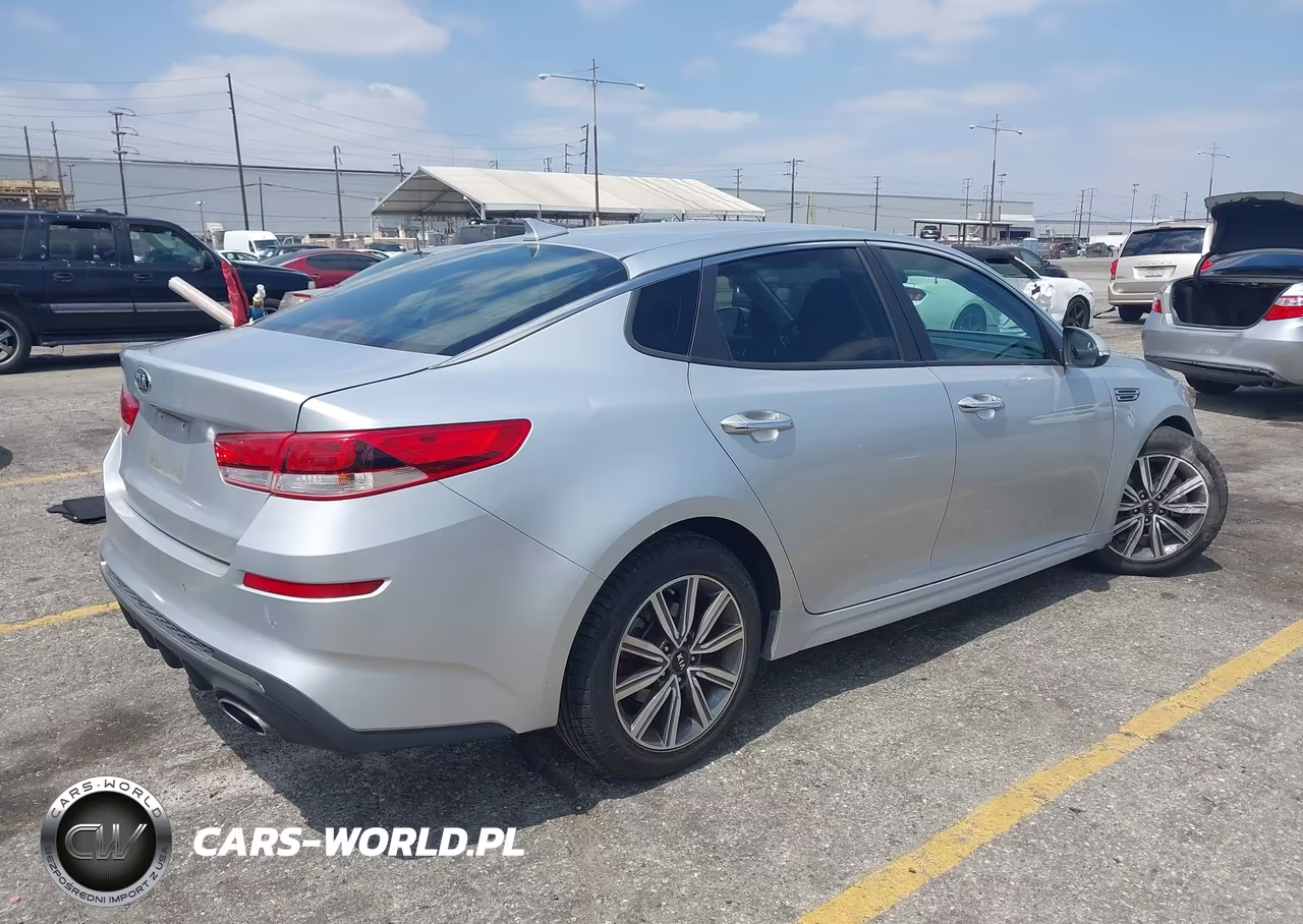 2019 Kia Optima Lx VIN:5XXGT4L30KG374757 - 4