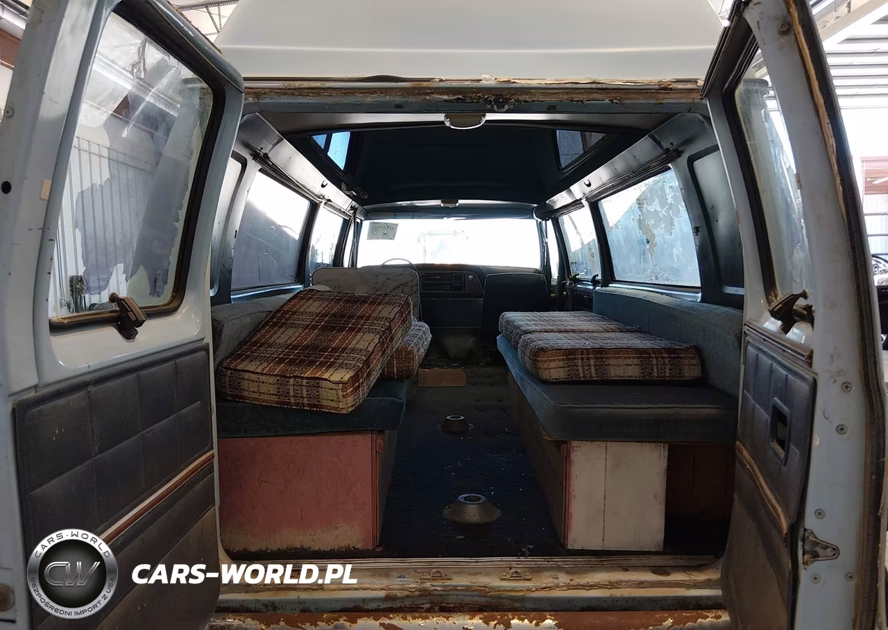 1985 Ford Econoline E350 Super Duty VIN:1FBHS31G3FHA24155 - 13