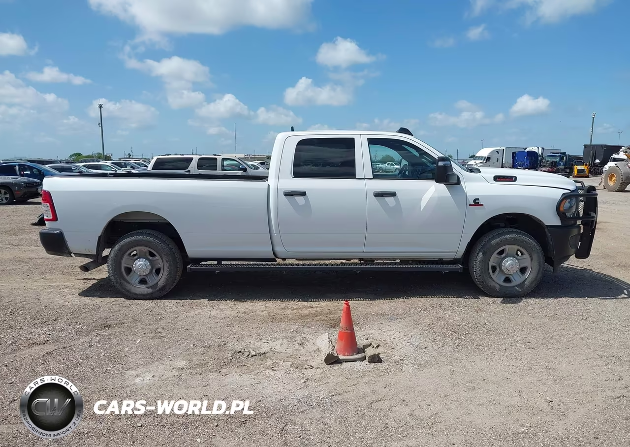 2023 Ram 3500 Tradesman 4X4 8' Box VIN:3C63R3GL2PG546008 - 13