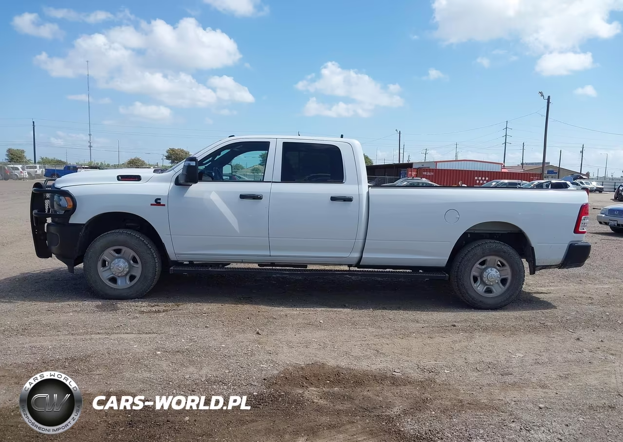 2023 Ram 3500 Tradesman 4X4 8' Box VIN:3C63R3GL2PG546008 - 14