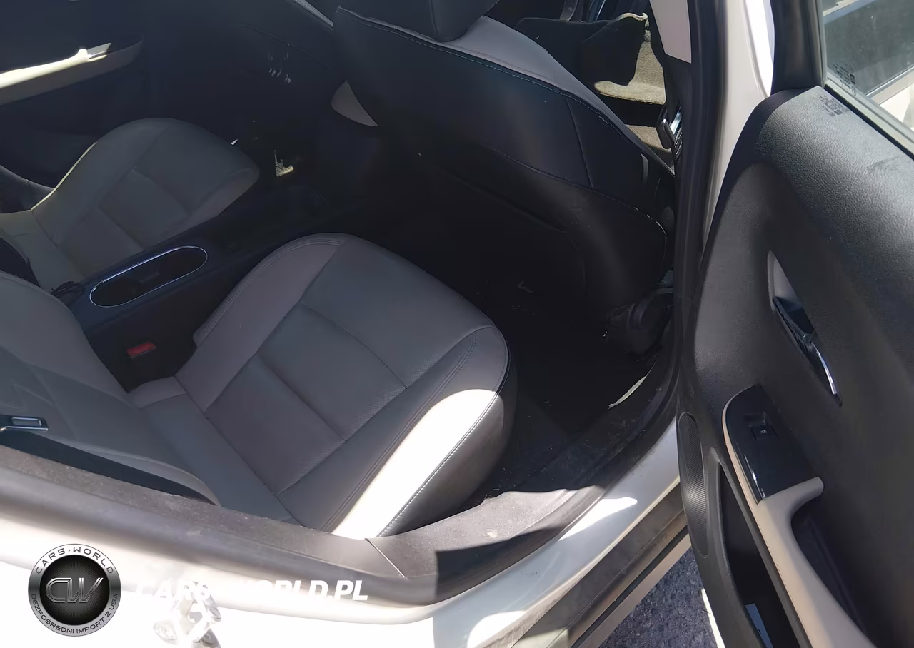 2012 Chevrolet Volt VIN:1G1RD6E42CU124707 - 8