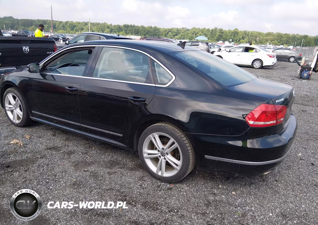 2013 Volkswagen Passat 2.0L Tdi Se VIN:1VWBN7A35DC055413 - 3