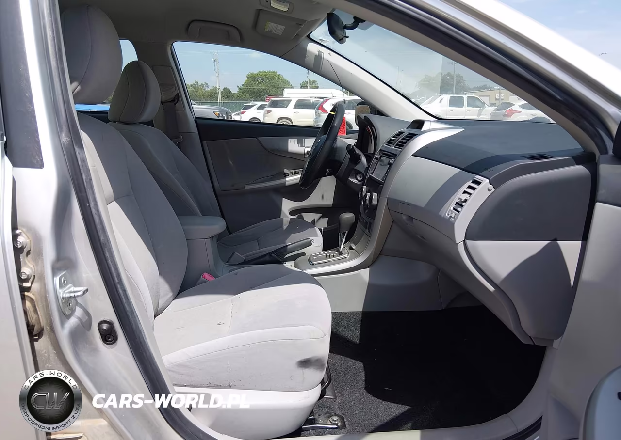 2013 Toyota Corolla Le VIN:JTDBU4EE5DJ120711 - 5