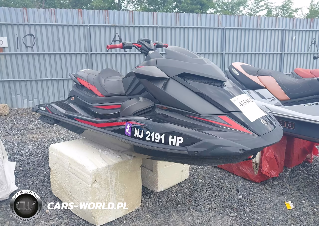2021 Yamaha Gp1800