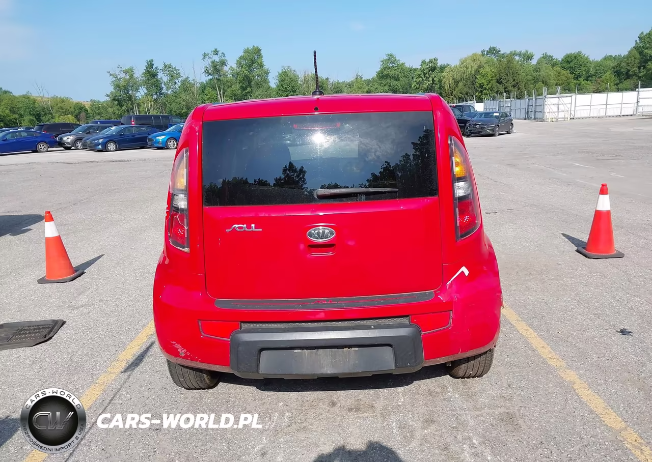 2011 Kia Soul + VIN:KNDJT2A22B7236666 - 16