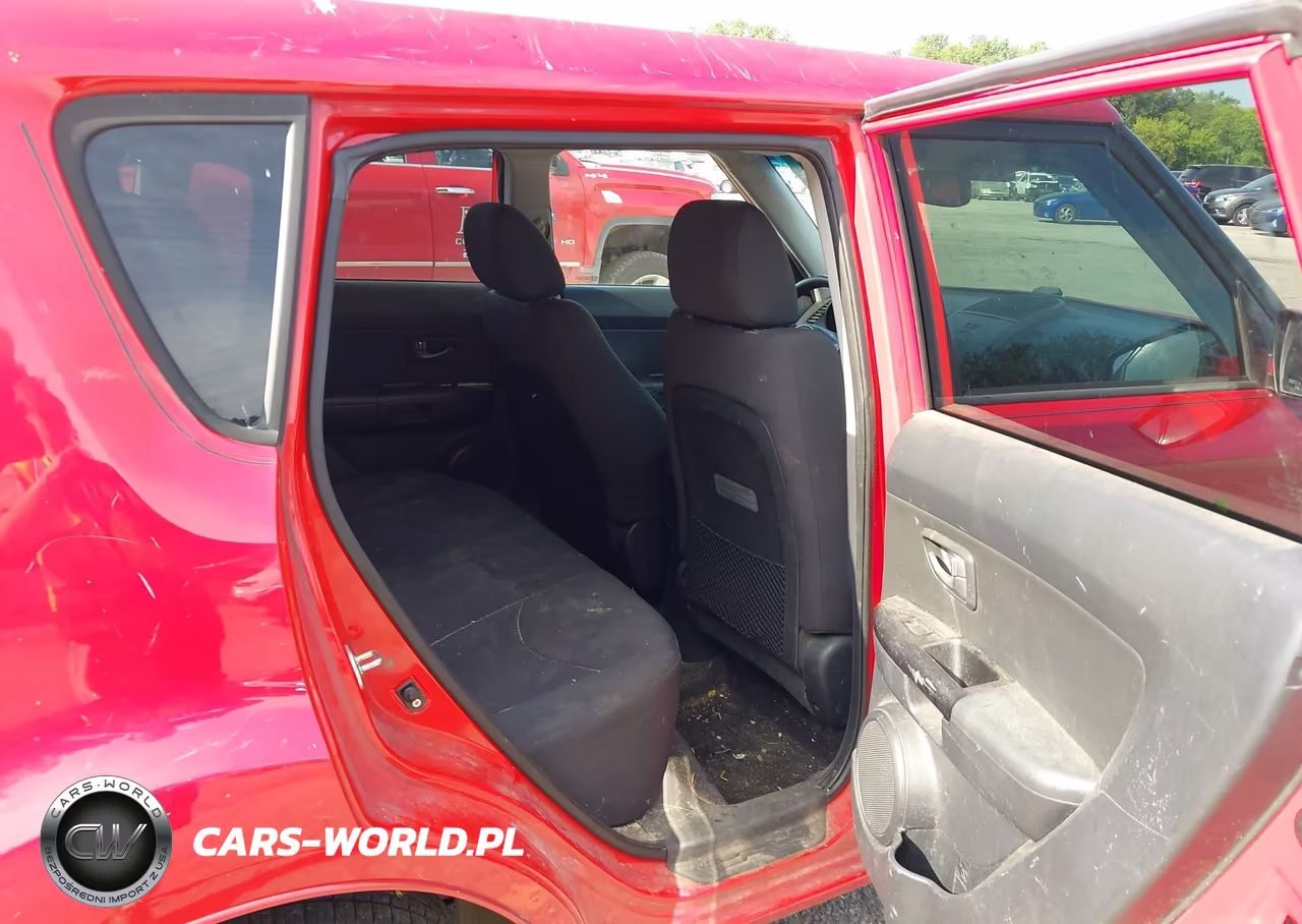 2011 Kia Soul + VIN:KNDJT2A22B7236666 - 8