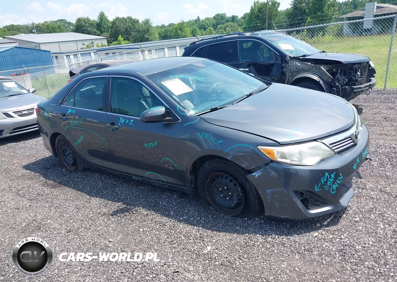 2012 Toyota Camry L – zdjęcie 1 z 11
