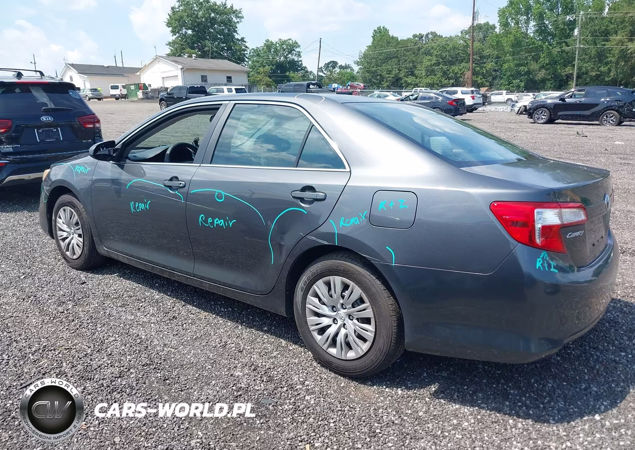 2012 Toyota Camry L VIN:4T1BF1FK2CU573139 - 3
