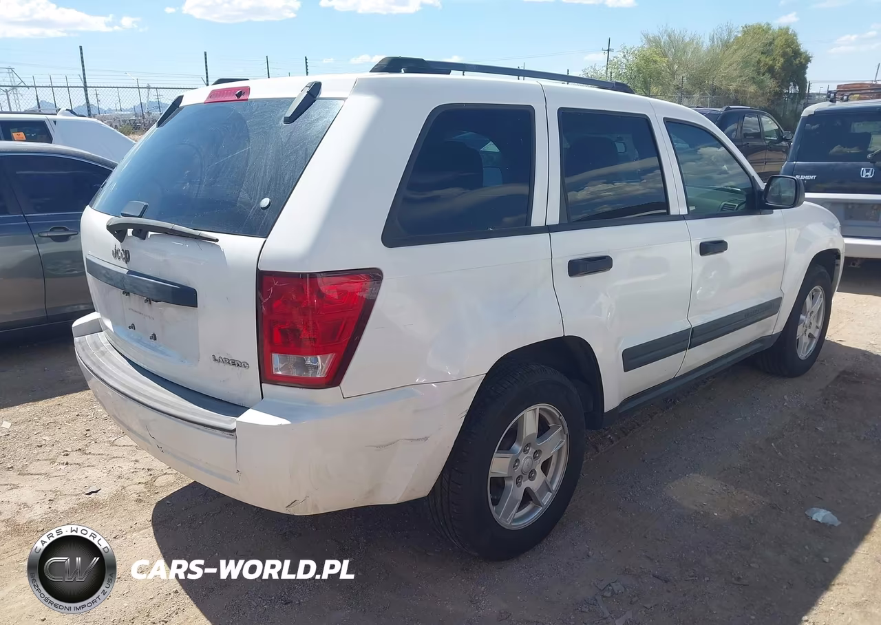 2005 Jeep Grand Cherokee Laredo VIN:1J4GS48K65C568520 - 4