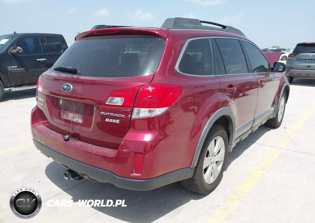 2011 Subaru Outback 2.5I Premium VIN:4S4BRBCC3B3421904 - 4