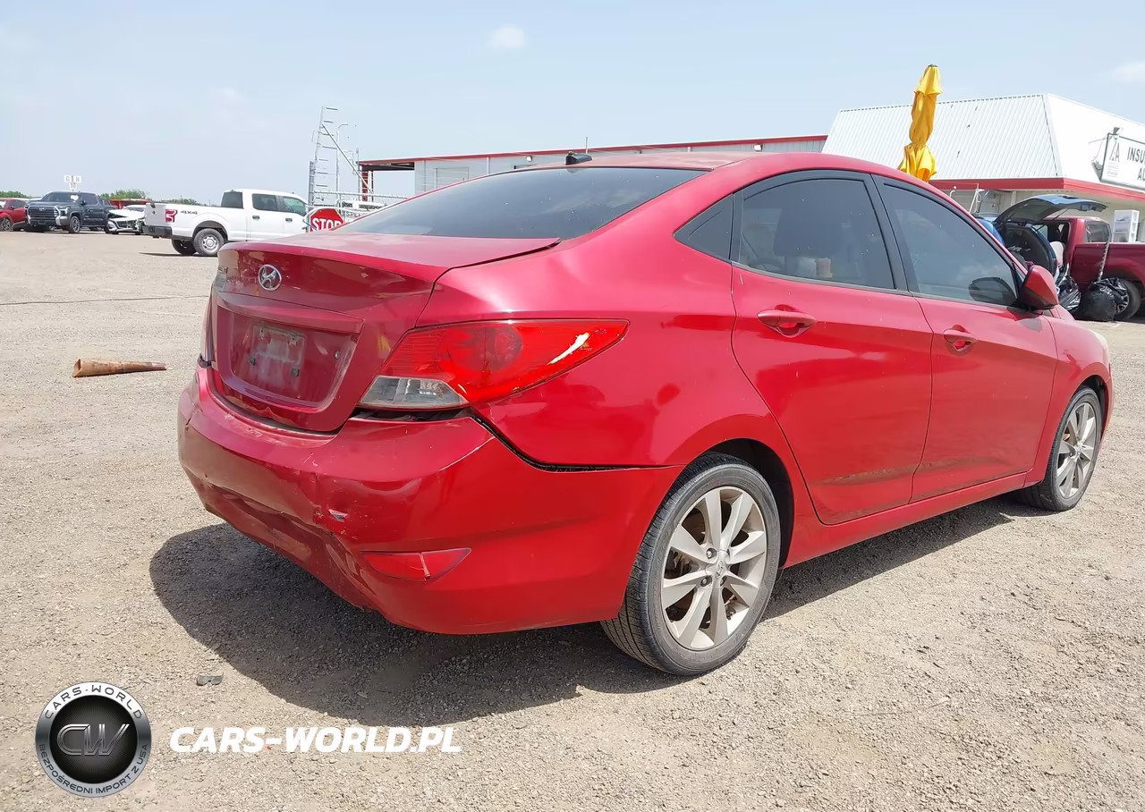 2014 Hyundai Accent Gls VIN:KMHCU4AE5EU761668 - 4