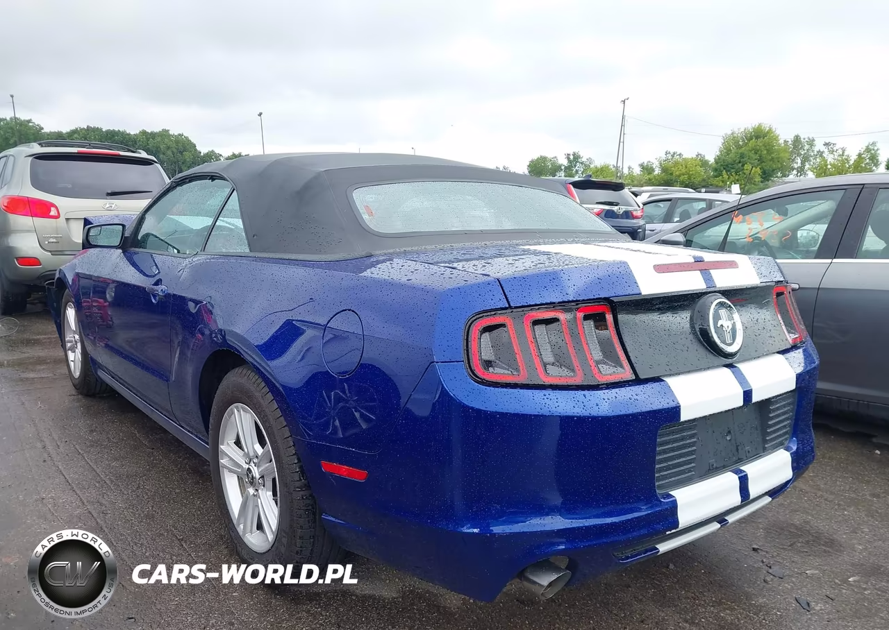 2014 Ford Mustang V6 VIN:1ZVBP8EM5E5224743 - 3
