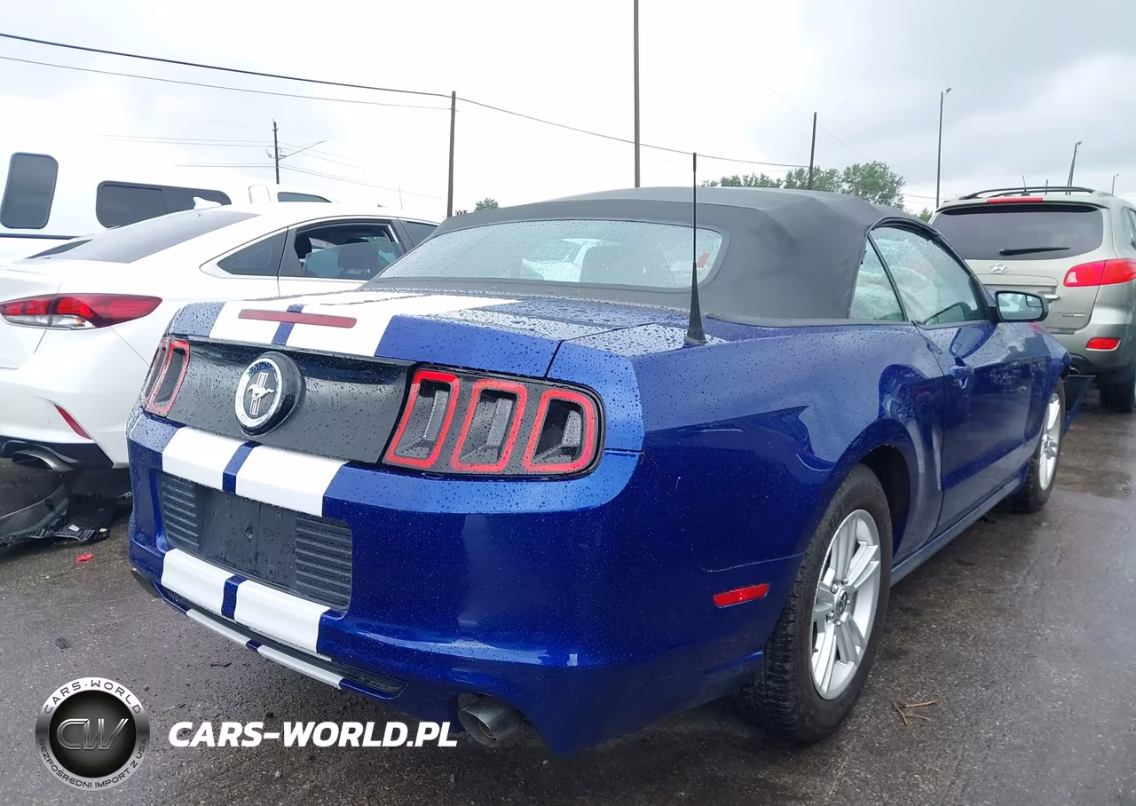 2014 Ford Mustang V6 VIN:1ZVBP8EM5E5224743 - 4