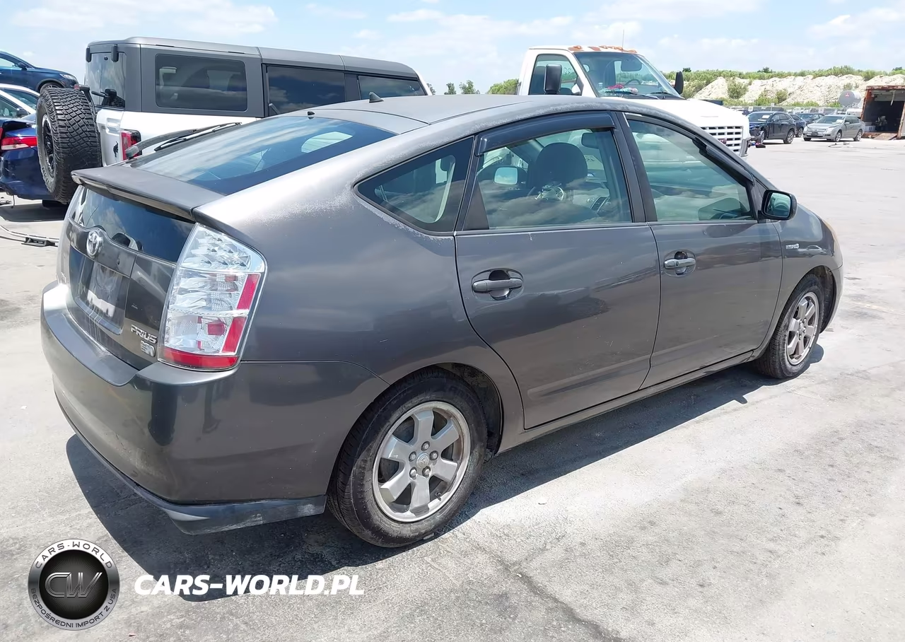 2007 Toyota Prius VIN:JTDKB20U073230082 - 4