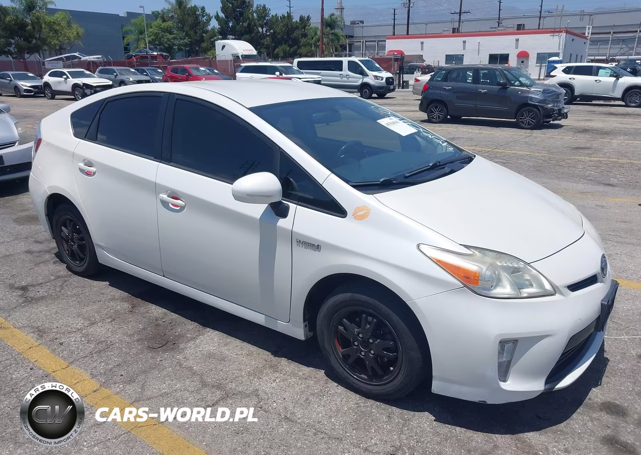 2015 Toyota Prius Two – zdjęcie 1 z 16