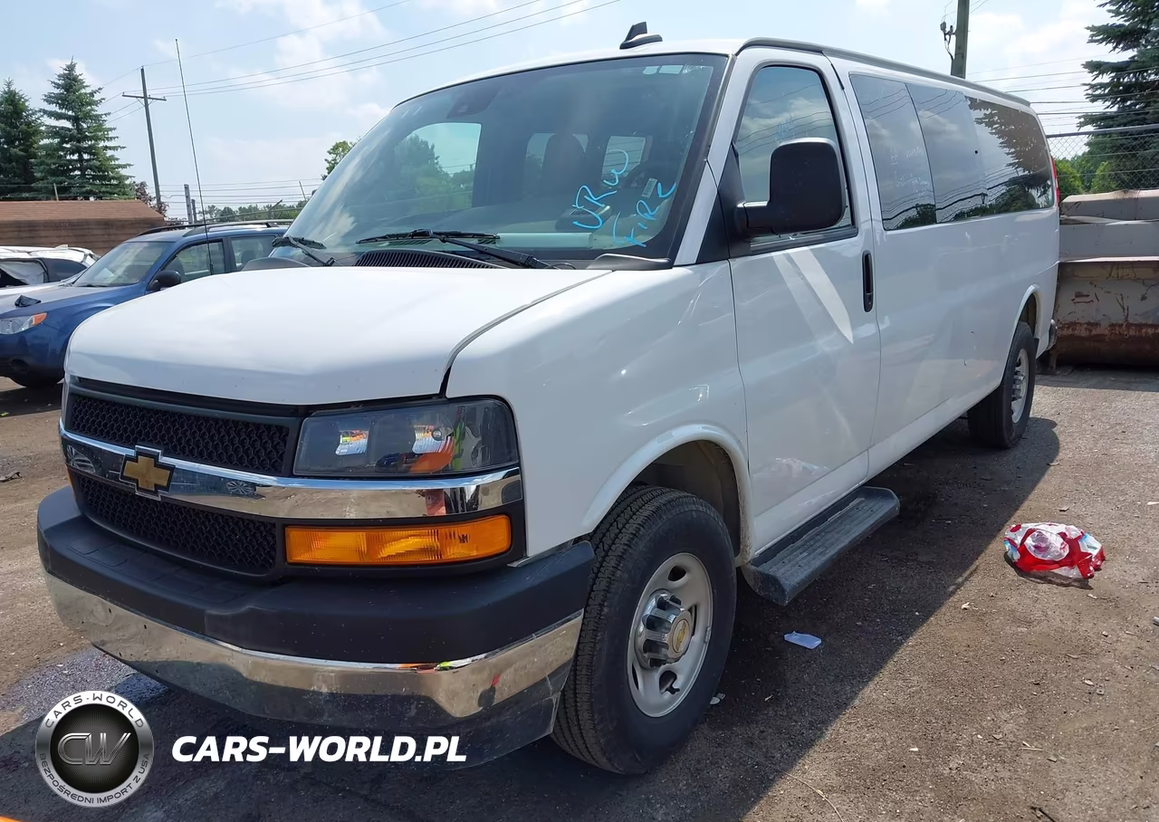 2025 Chevrolet Express Passenger Rwd 3500 Extended Wheelbase Lt VIN:1GAZGPFP1S1255018 - 2