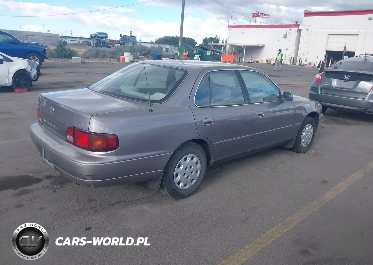 1996 Toyota Camry Dx-Le-Xle VIN:4T1BG12K8TU733432 - 4