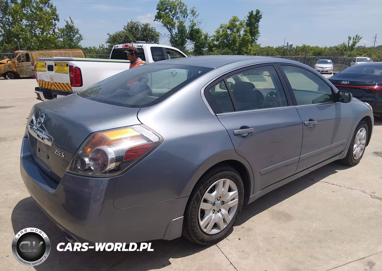 2011 Nissan Altima 2.5 S VIN:1N4AL2AP0BN437186 - 4