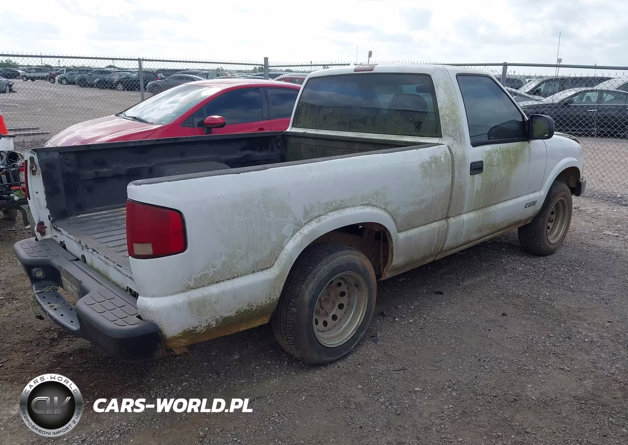 2000 Chevrolet S-10 VIN:1GCCS1448Y8112827 - 4