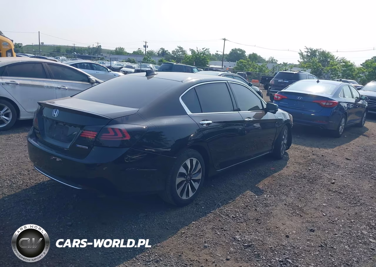 2015 Honda Accord Hybrid VIN:1HGCR6F33FA014180 - 4