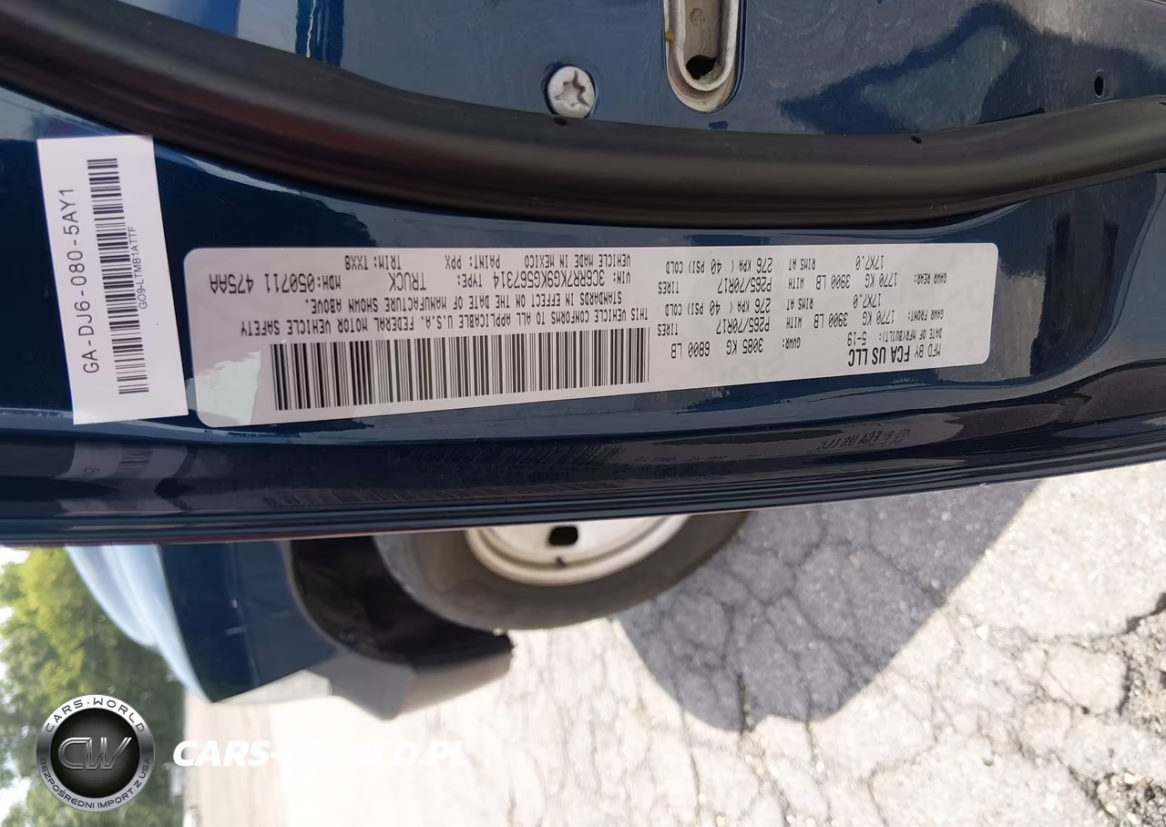 2019 Ram 1500 Classic Tradesman 4X4 5'7 Box VIN:3C6RR7KG9KG567314 - 9