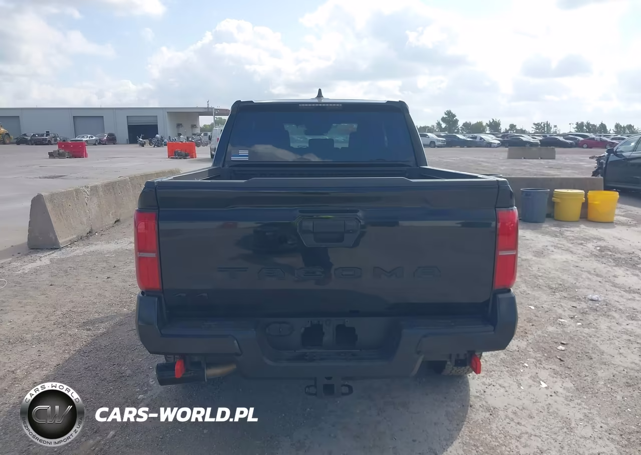 2025 Toyota Tacoma Trd Off Road VIN:3TMLB5JN8SM174851 - 17