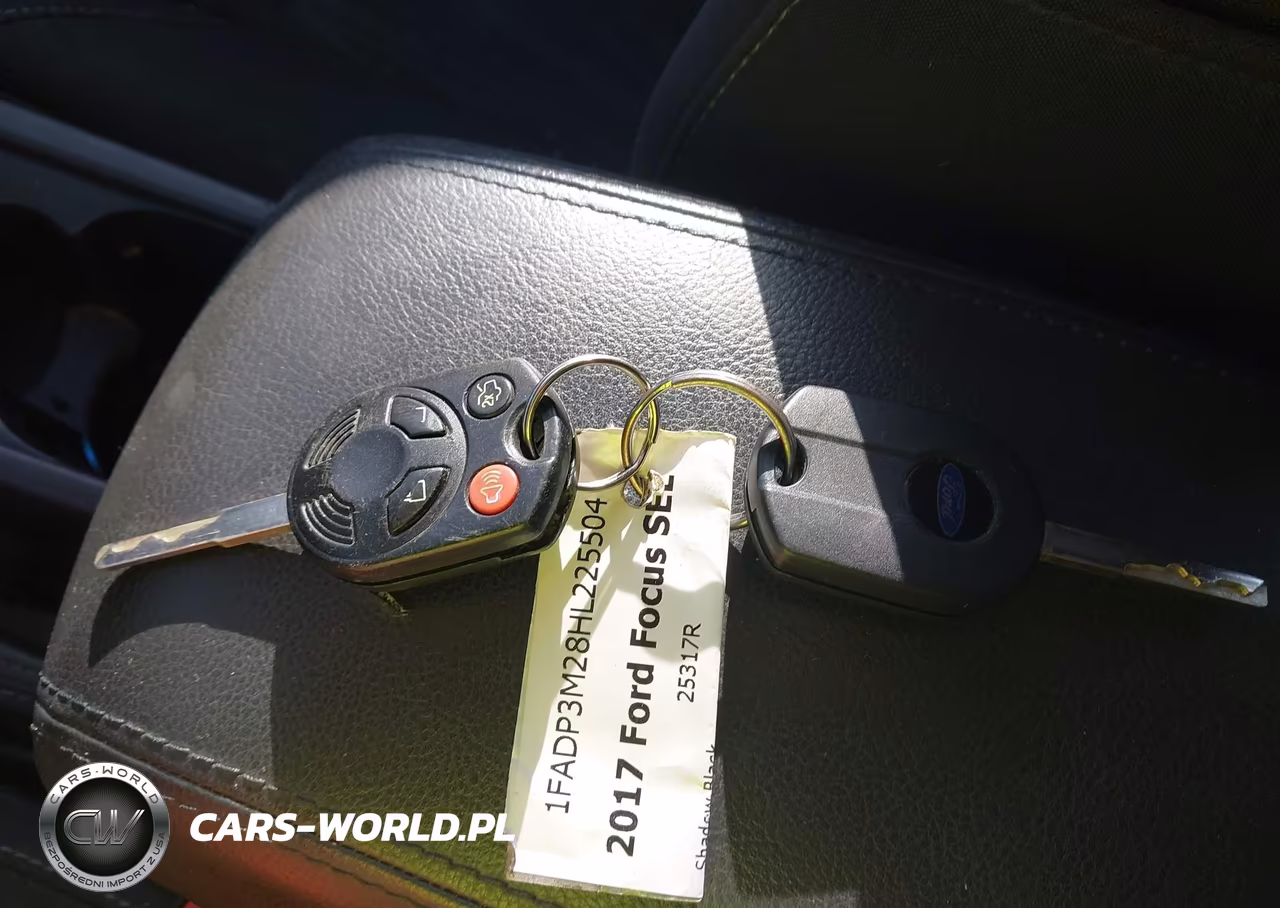 2017 Ford Focus Sel VIN:1FADP3M28HL225504 - 11