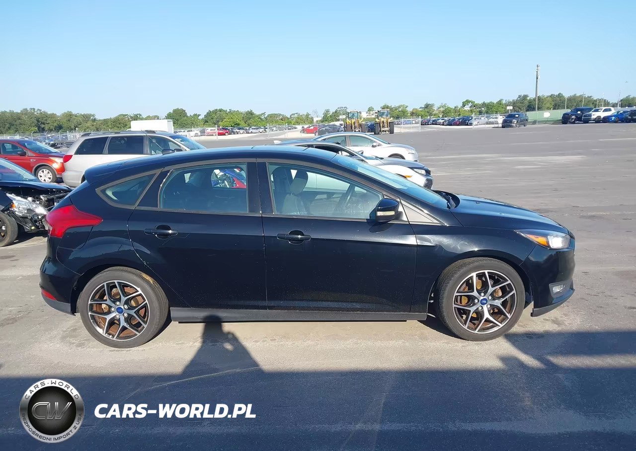 2017 Ford Focus Sel VIN:1FADP3M28HL225504 - 13