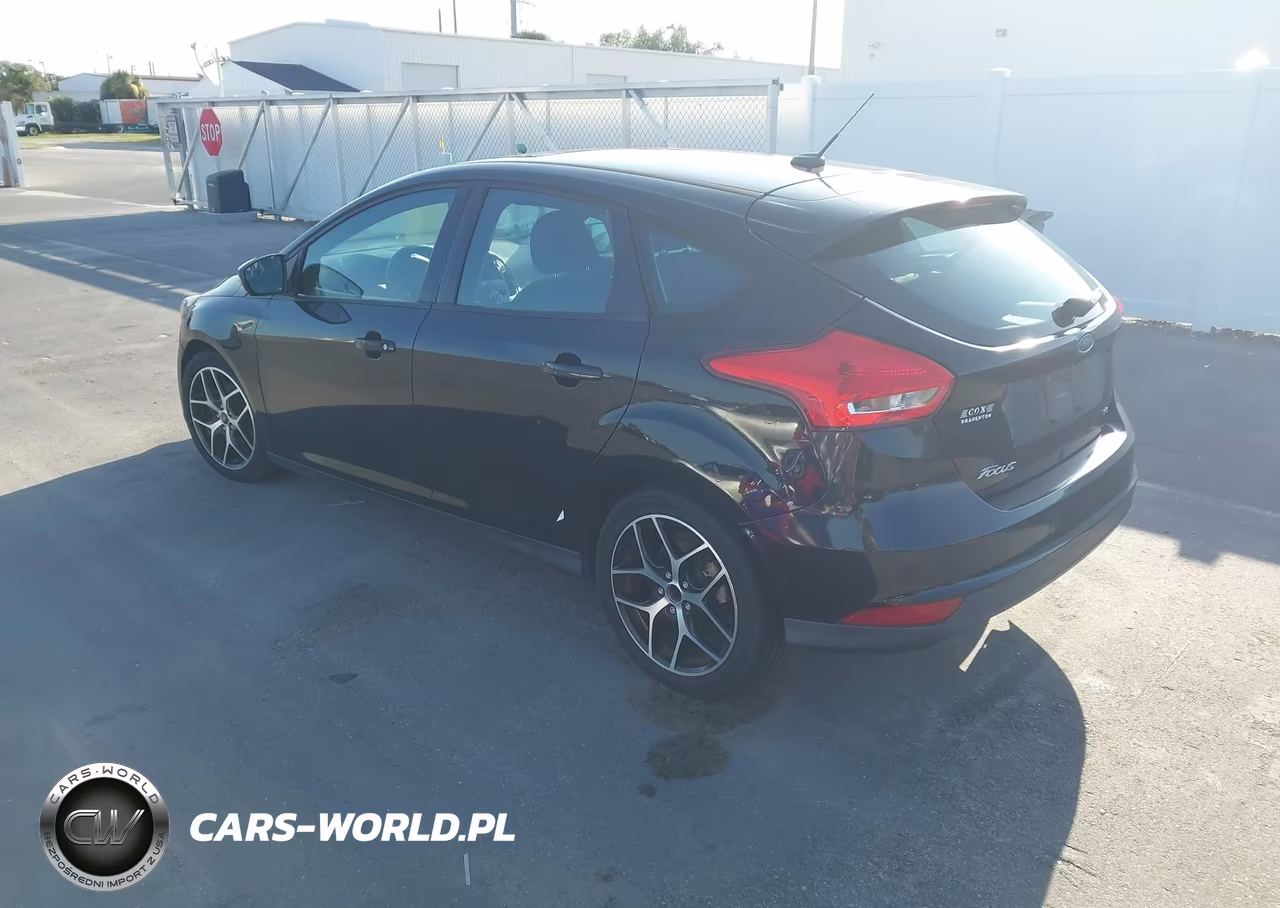 2017 Ford Focus Sel VIN:1FADP3M28HL225504 - 3