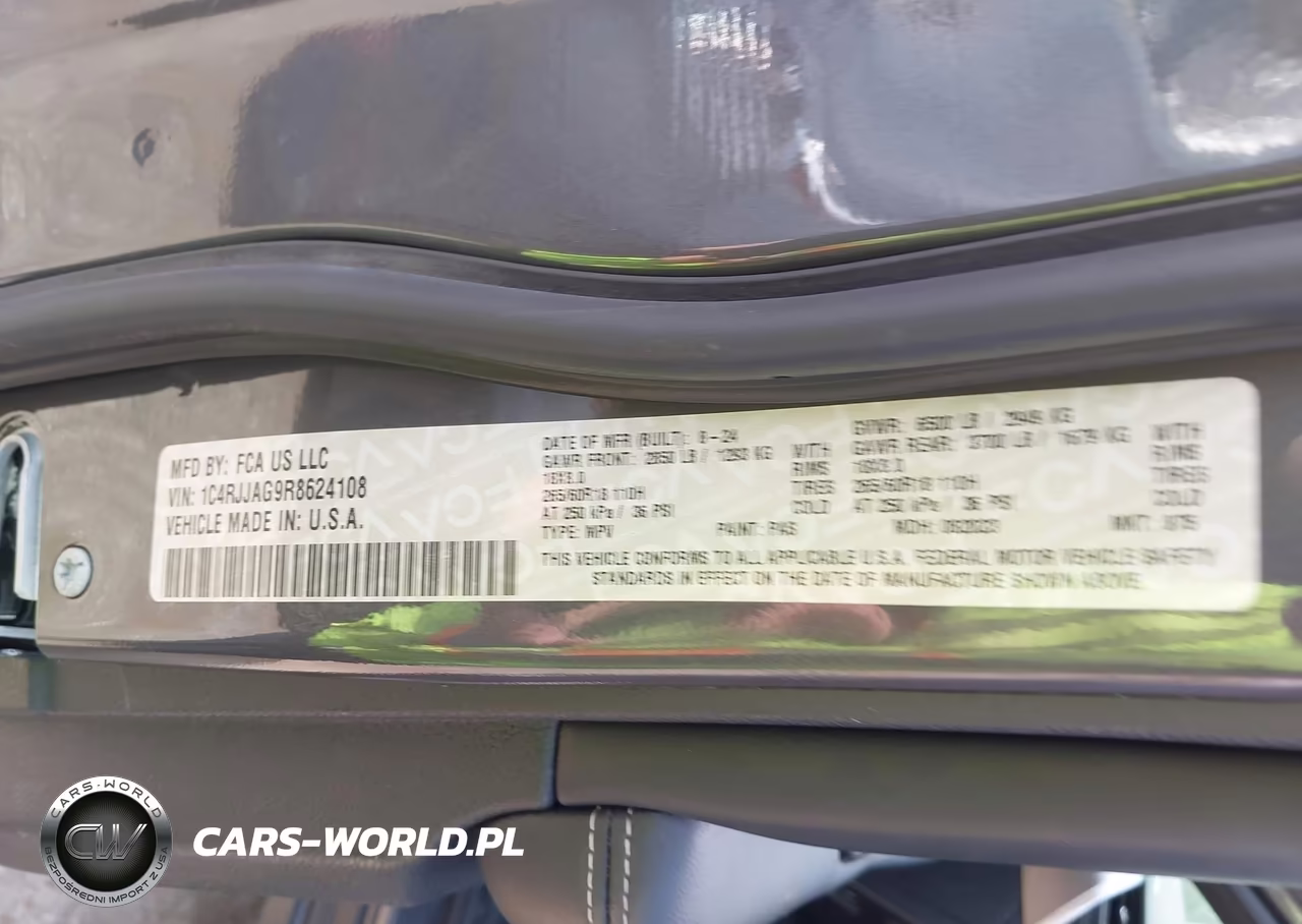 2024 Jeep Grand Cherokee L Laredo 4X2 VIN:1C4RJJAG9R8624108 - 9