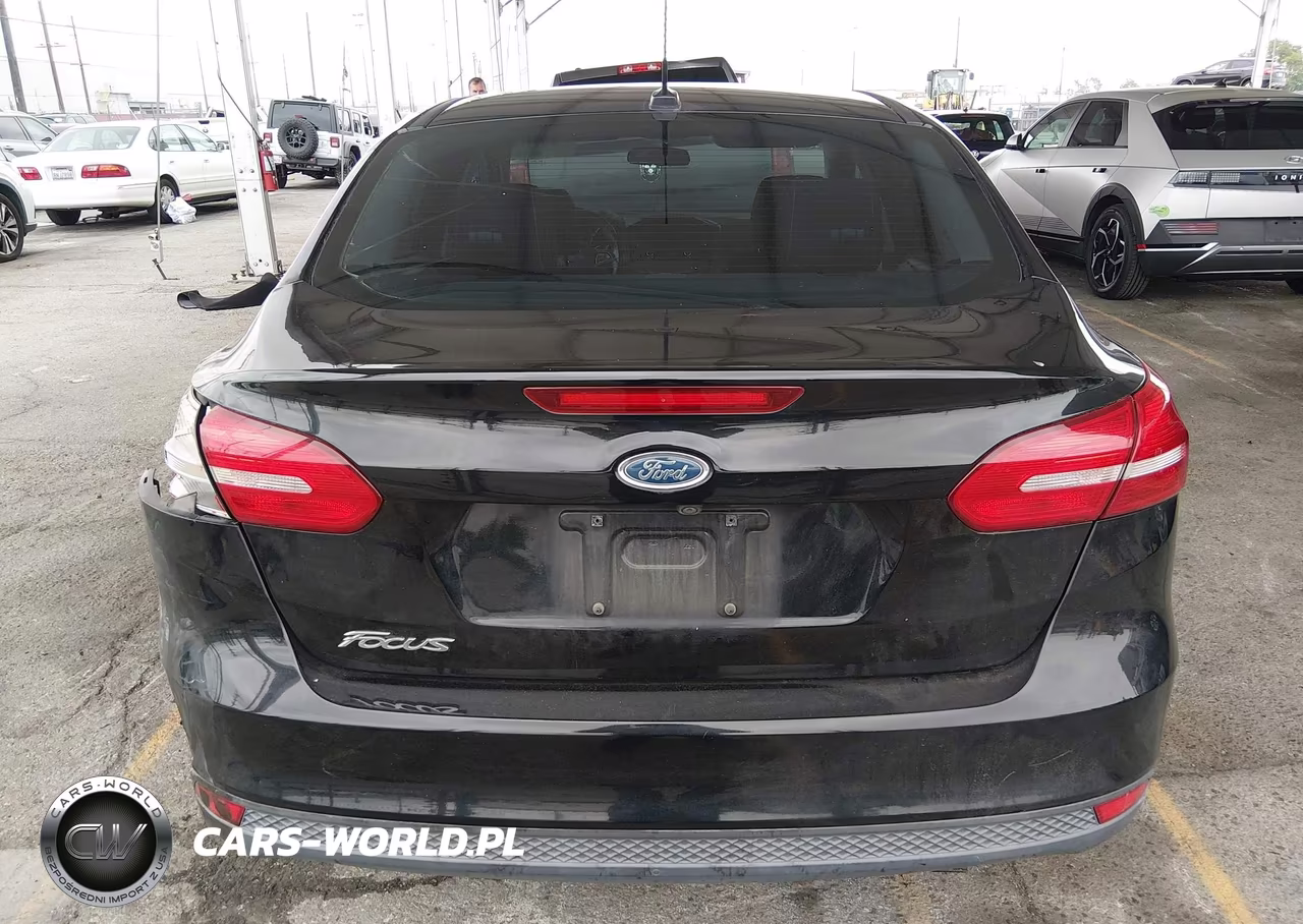2017 Ford Focus S VIN:1FADP3E22HL325211 - 17