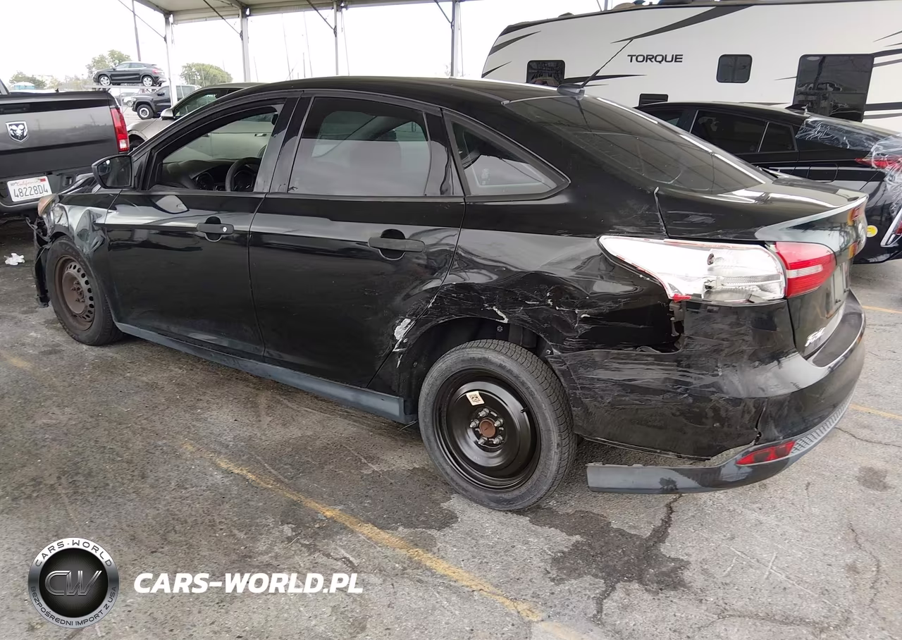 2017 Ford Focus S VIN:1FADP3E22HL325211 - 3