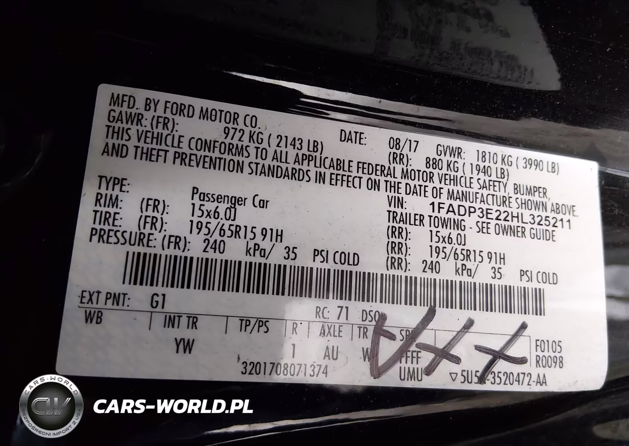 2017 Ford Focus S VIN:1FADP3E22HL325211 - 9
