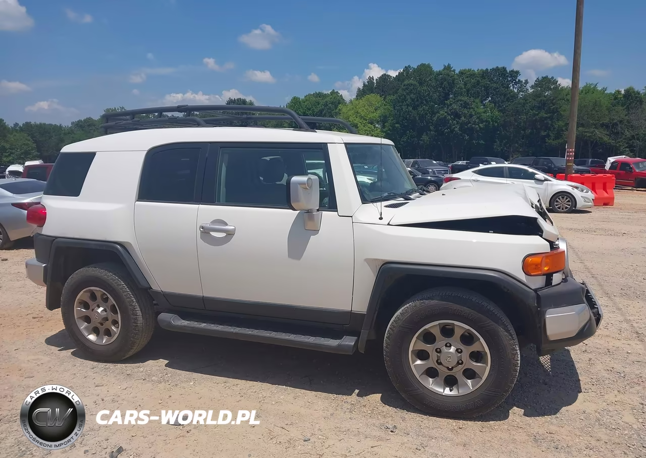 2011 Toyota Fj Cruiser VIN:JTEBU4BF0BK102147 - 13