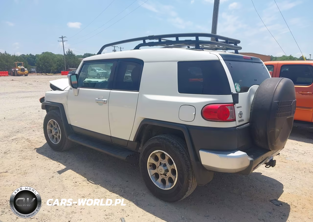 2011 Toyota Fj Cruiser VIN:JTEBU4BF0BK102147 - 3