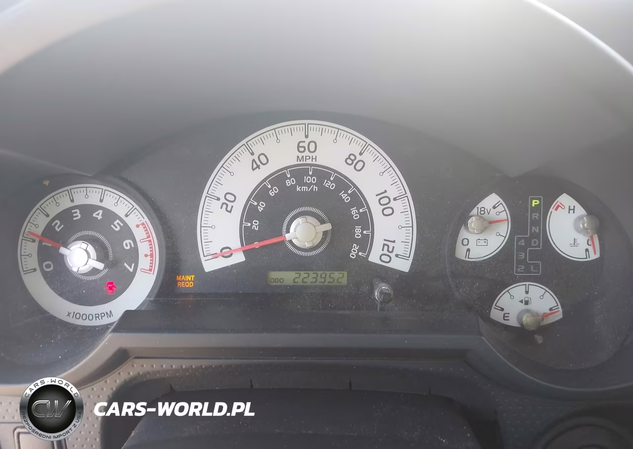 2011 Toyota Fj Cruiser VIN:JTEBU4BF0BK102147 - 7