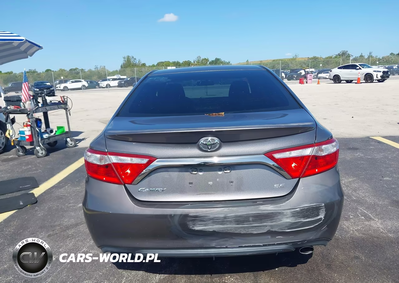 2017 Toyota Camry Se VIN:4T1BF1FK2HU308390 - 16